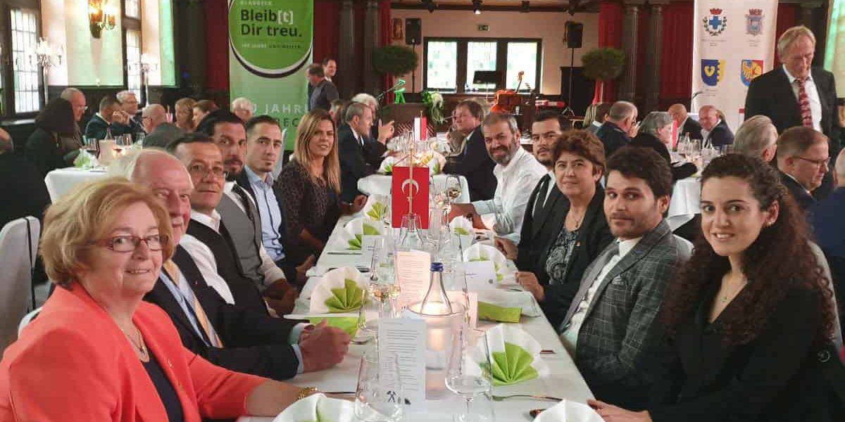 FK-GLA-ALA-Appeltatenfest09