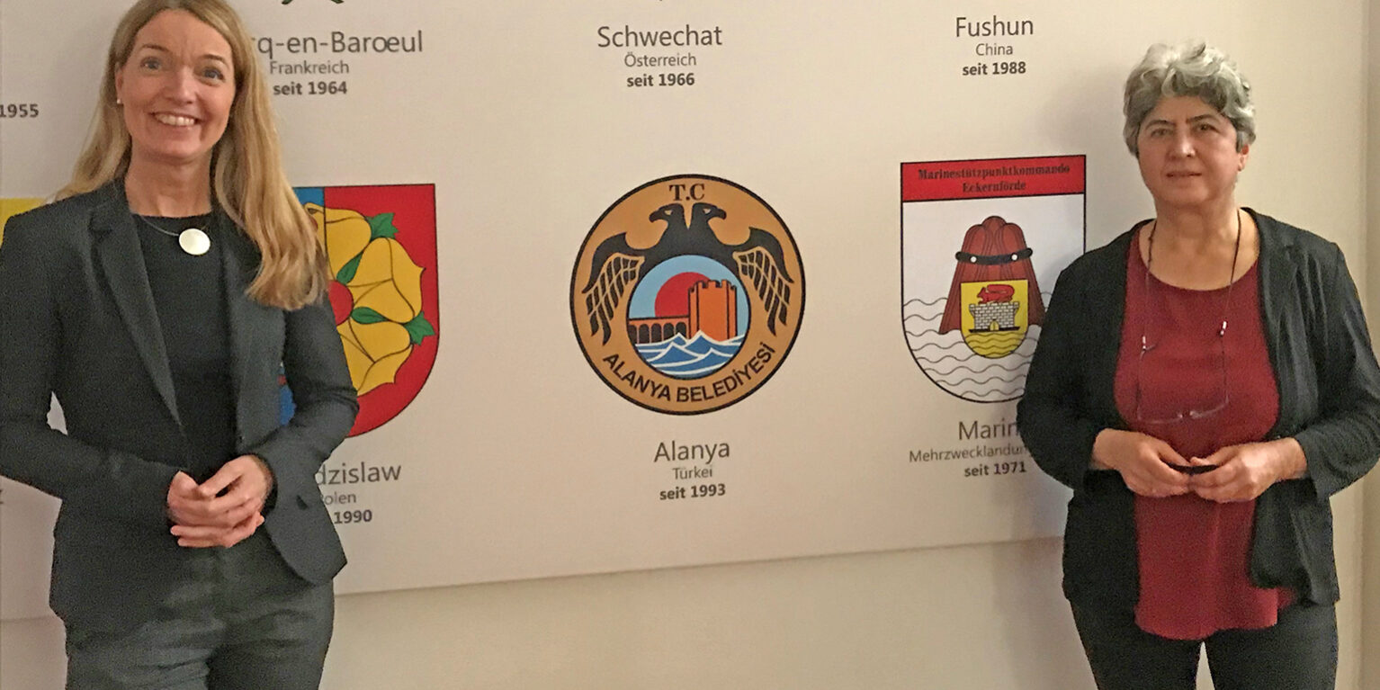 2020-11-23 Weist-Dreessen Bürgermeisterin Betina Weiss und Müzeyyen Dreessen