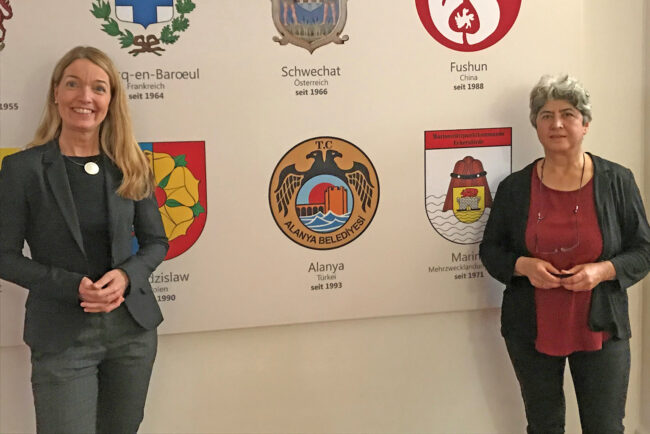 2020-11-23 Weist-Dreessen Bürgermeisterin Betina Weiss und Müzeyyen Dreessen